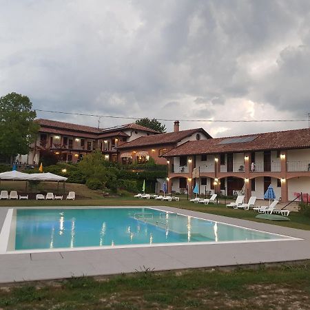 Agriturismo Le Due Cascine San Marzano Oliveto Exteriör bild
